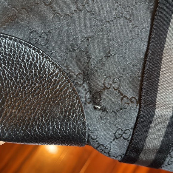 Gucci Men's Black Designer Duffle Bag 22.5x15x10 - Picture 15 of 15